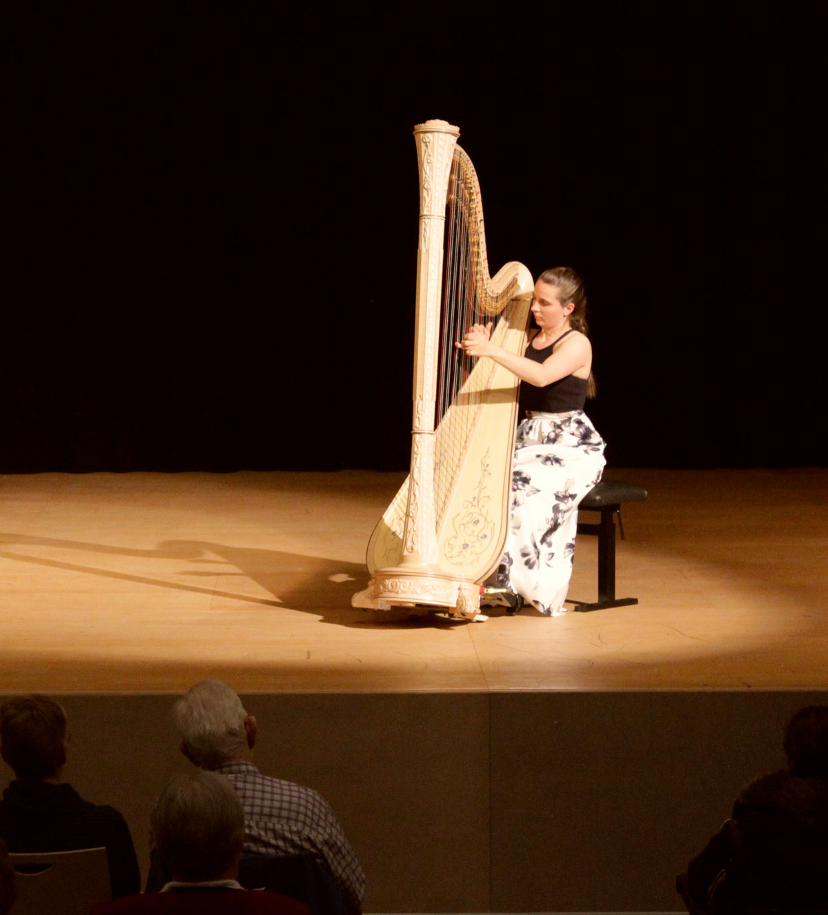 10jähriges Jubiläumskonzert der Reihe „Be-flügelt“ mit Johanna Görißen an der Harfe